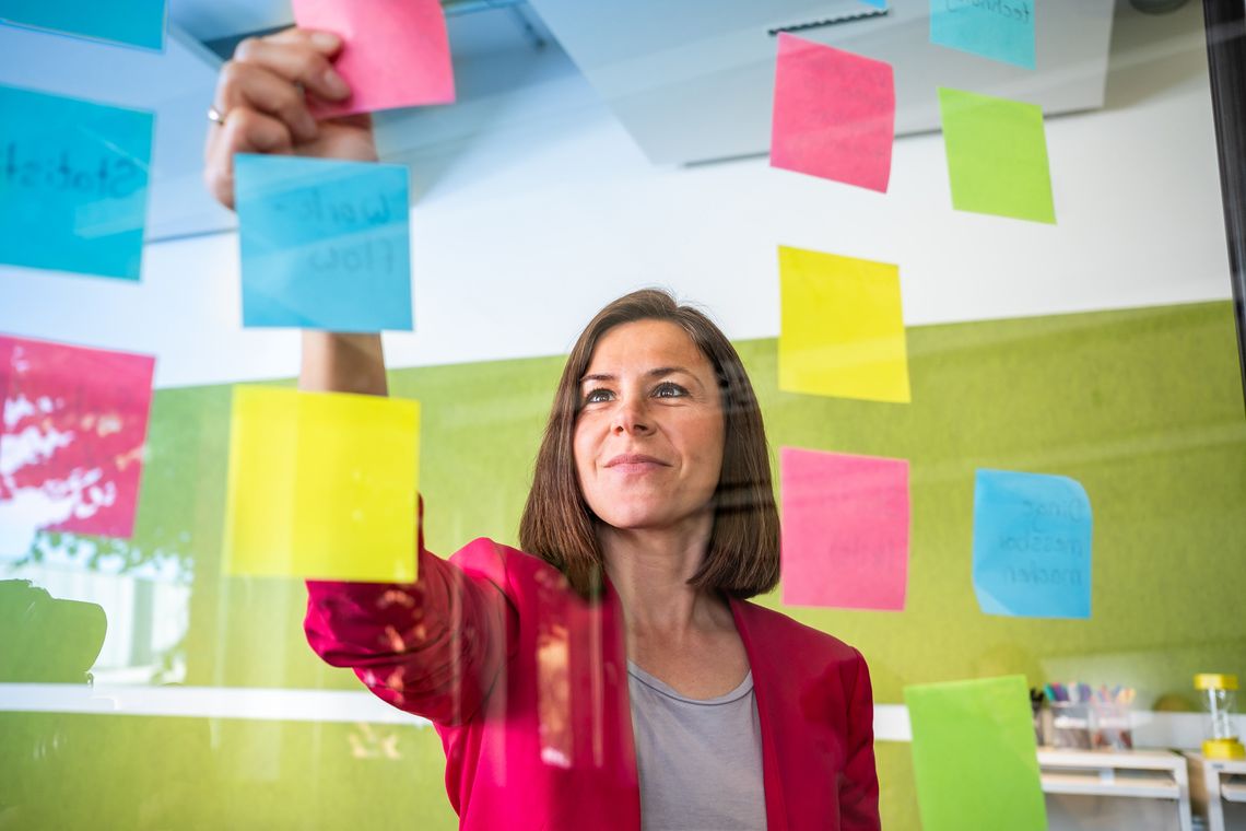 Projektleiterin entwickelt Softwarebaukasten Connect