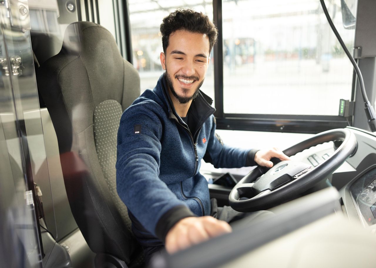 Fachkraft im Fahrbetrieb_Sajjad Rezai